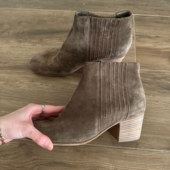 VINCE Haider Suede Ankle Bootie - Picture 3 of 7